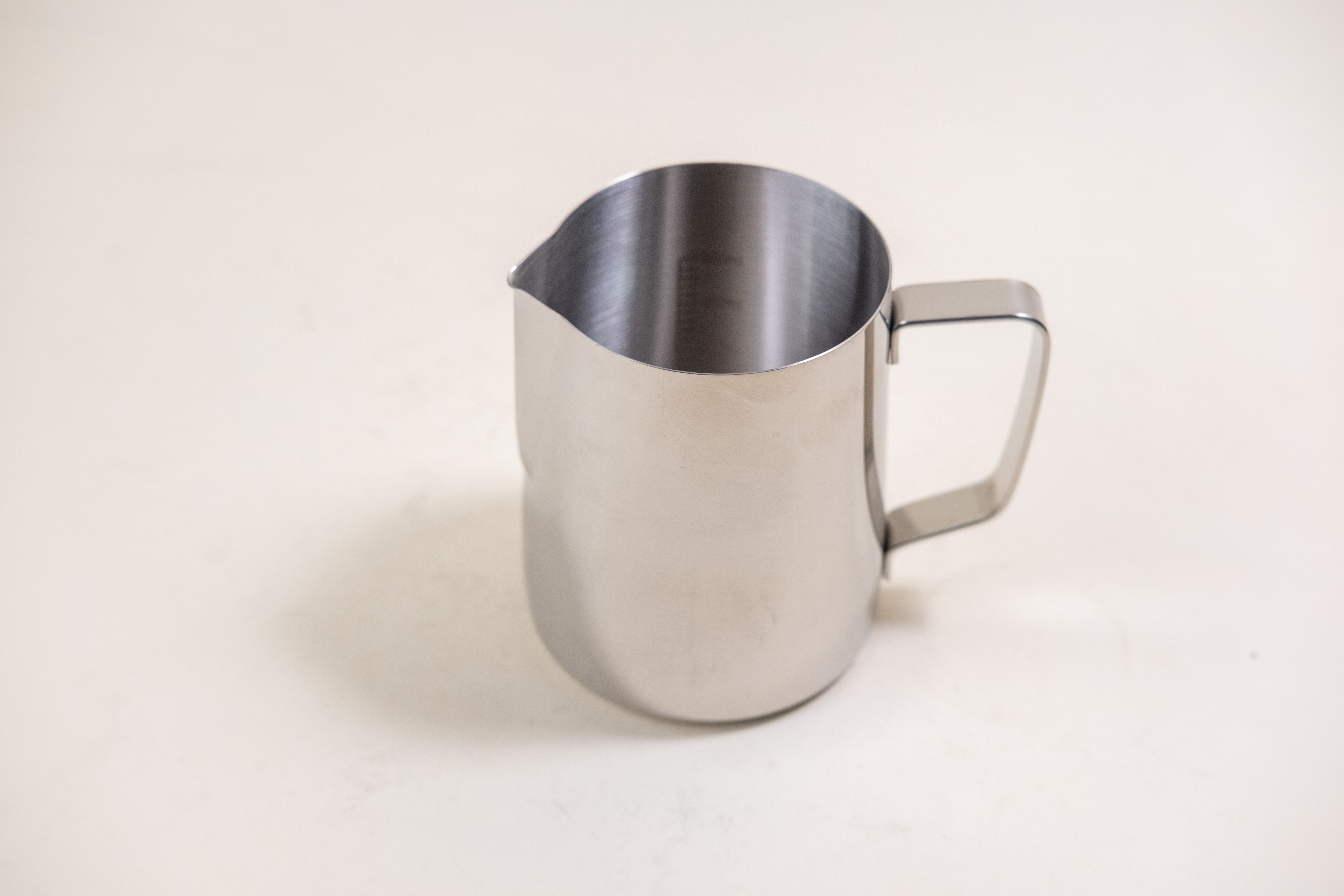 Basic Milk Pitcher 500ml stainless steel jug for frothing milk and making latte art in coffee drinks