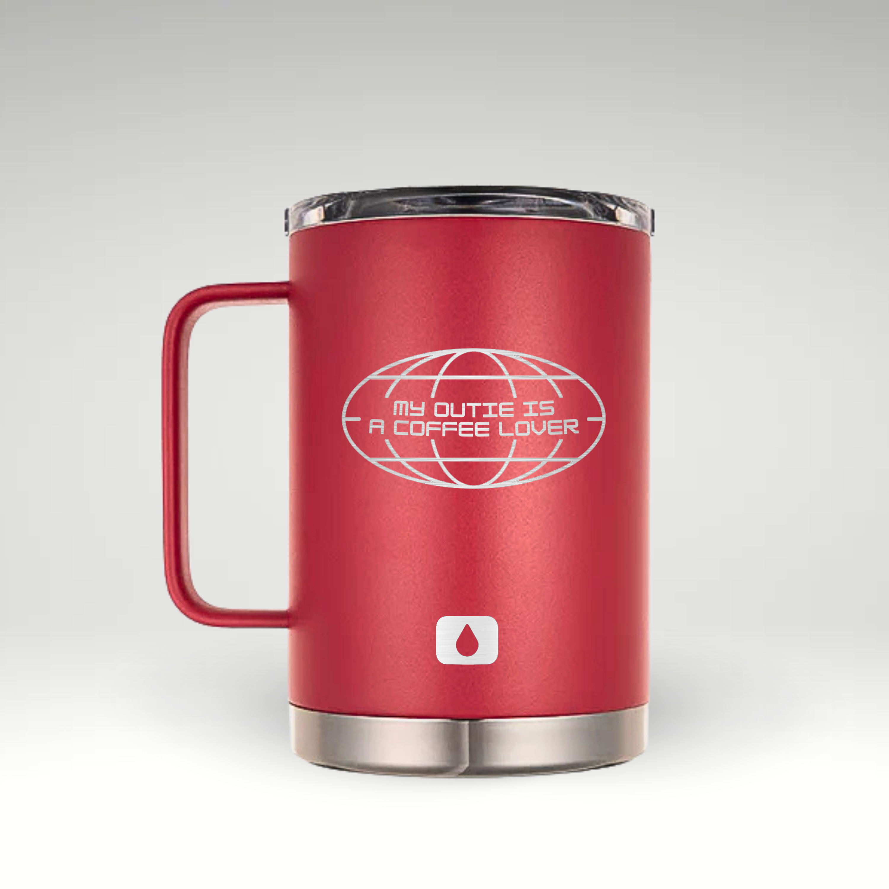 LAMOSE viva magenta insulated stainless steel coffee mug, front. Engraved 'My Outie Is A Coffee Lover' text, globe design, handle, clear lid.
